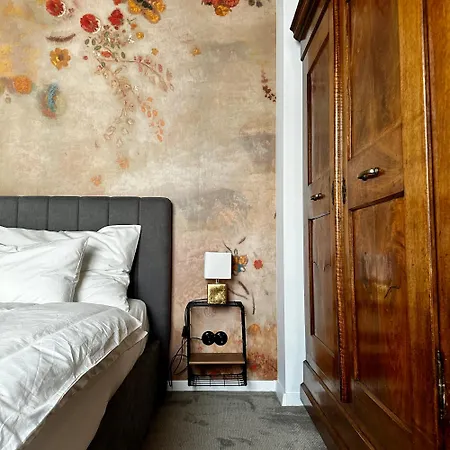 Charming Historic Hideaway Near Center ブラチスラヴァ