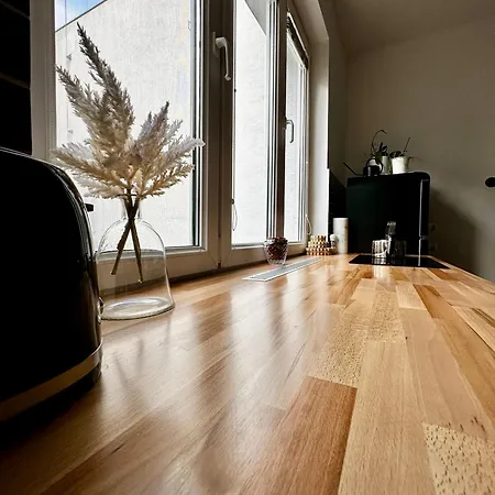 아파트 Charming Historic Hideaway Near Center *