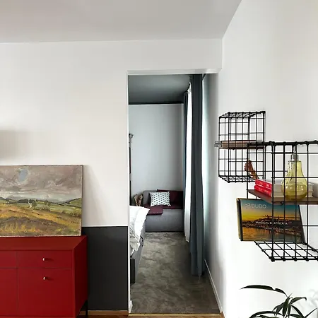 Charming Historic Hideaway Near Center * ブラチスラヴァ